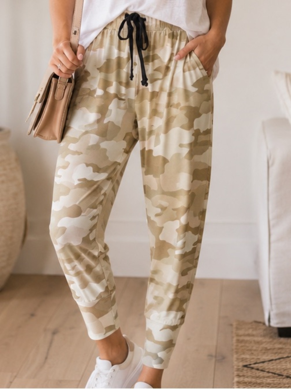 Agnes & Dora Desert Camouflage Essential Crop Pants Size Small NWT